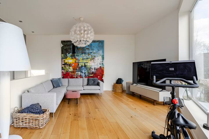 Villa Kristiania – very central & newly renovated gallery image 3