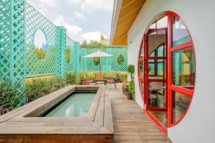 Oasis 2 BR condo w/ rooftop at Roma Norte. gallery image 5