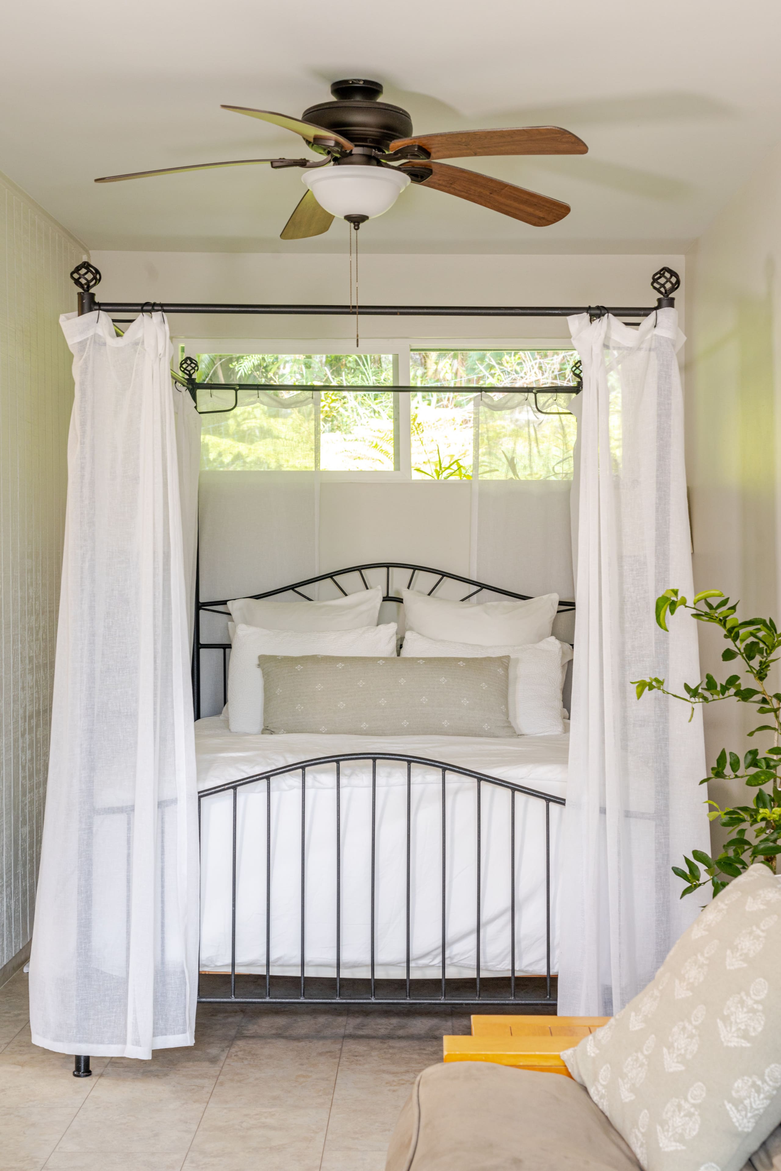 Guesthouse in Keaau · ★4.98 · 1 bedroom · 2 beds · 1 private bath - Image 9