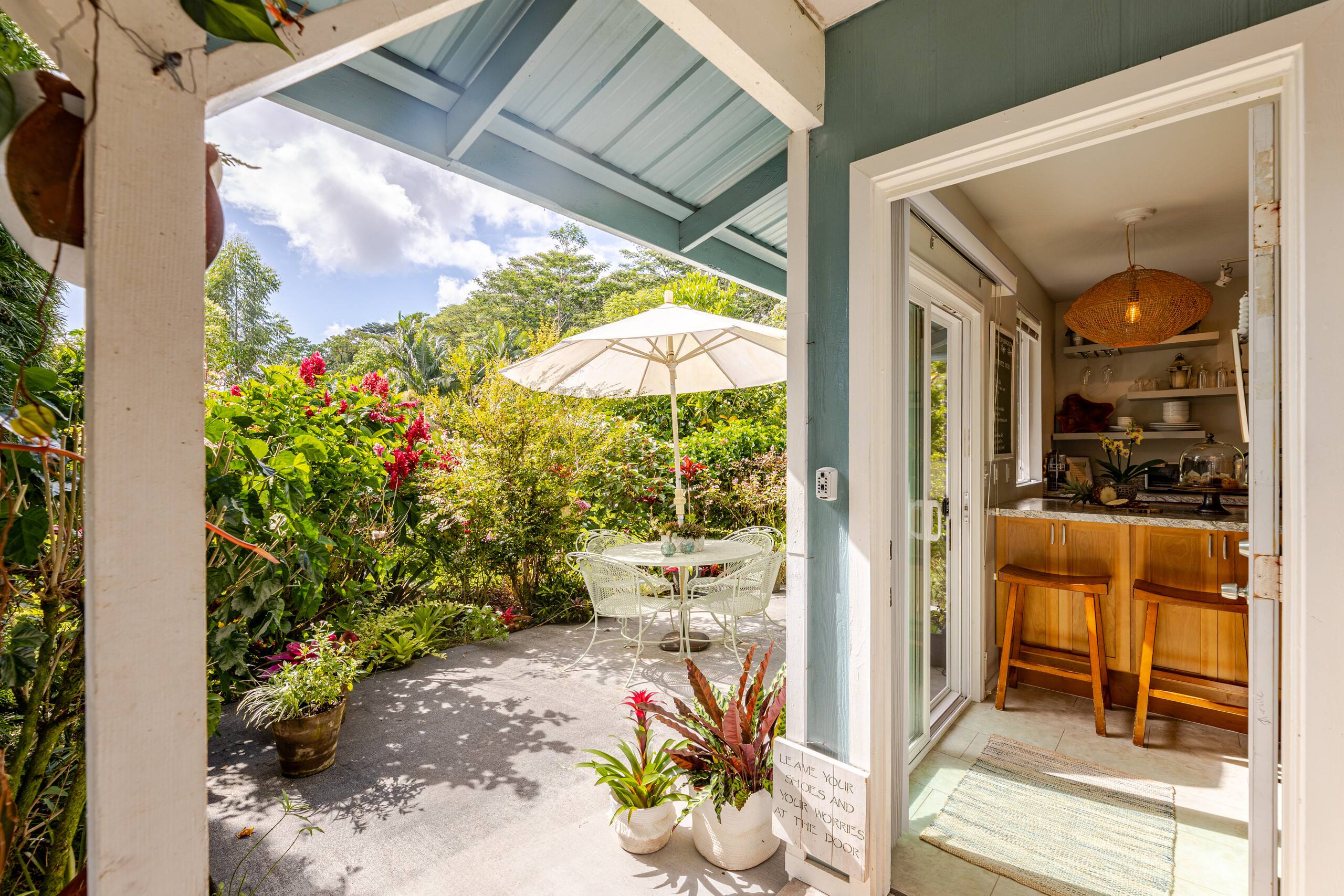 Guesthouse in Keaau · ★4.98 · 1 bedroom · 2 beds · 1 private bath - Image 27