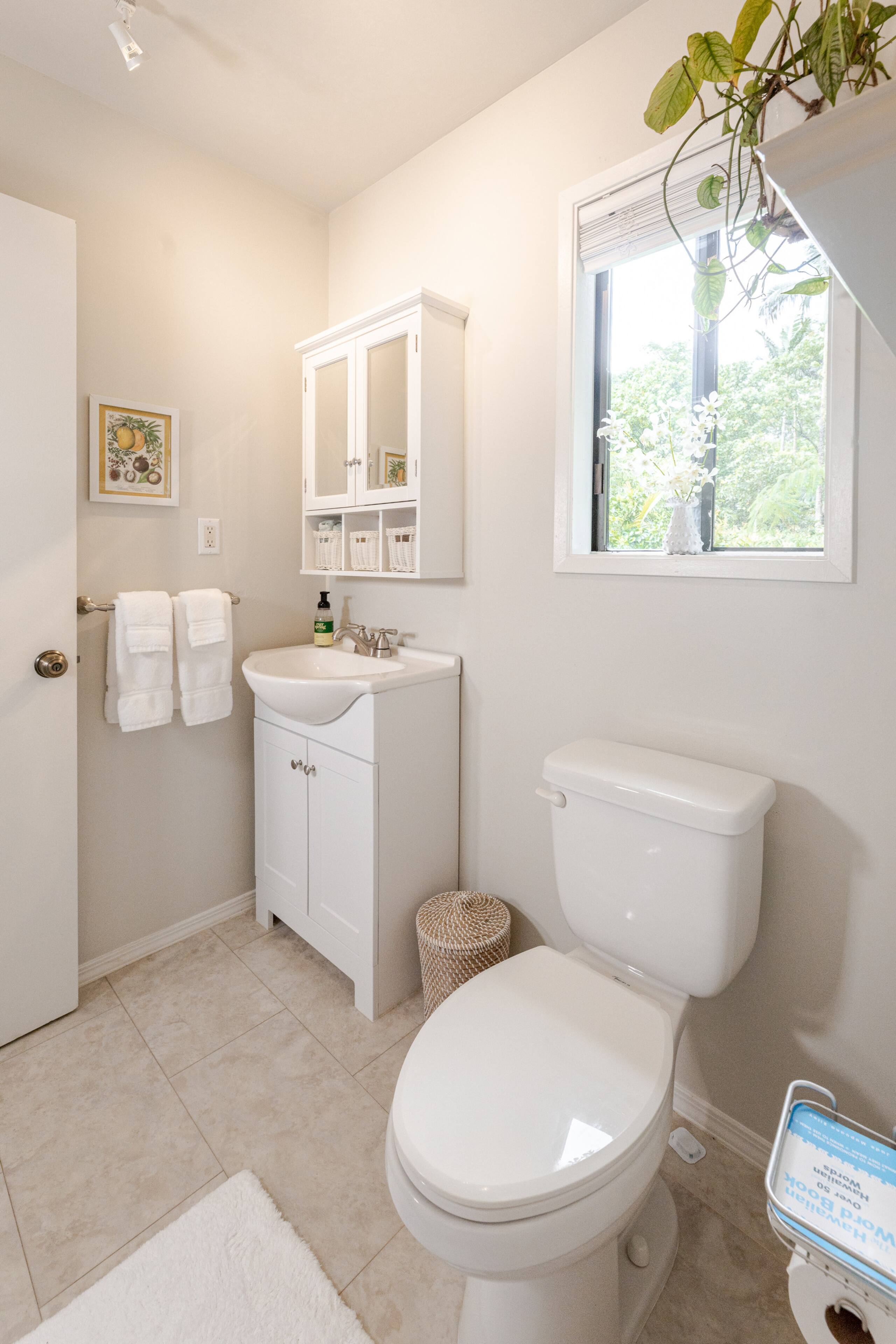 Guesthouse in Keaau · ★4.98 · 1 bedroom · 2 beds · 1 private bath - Image 12