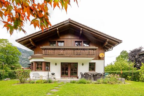 Large, cosy and with 800 sqm garden