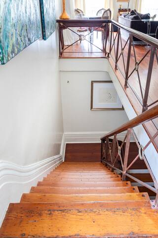 Elegant Luxurious Corporate Rental Garden District gallery image 5