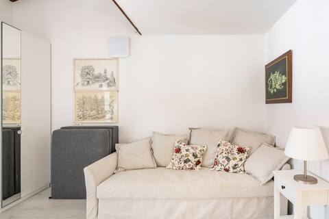 Top performing Airbnb: beachfront apartment near the beach in červar Porat