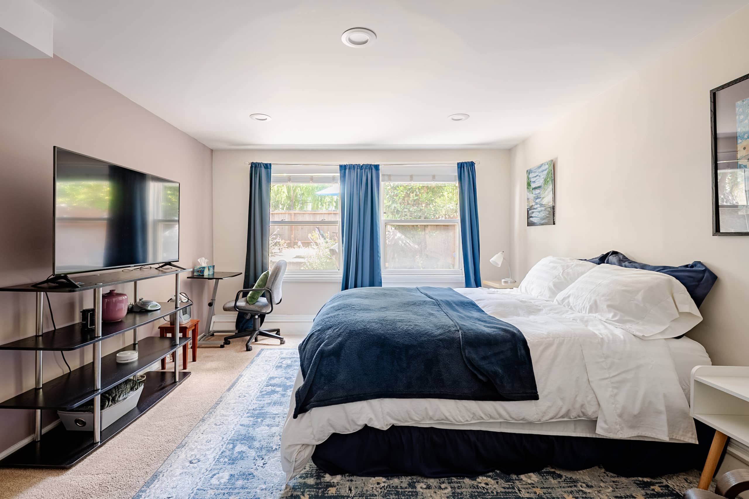 Home in San Francisco · ★4.93 · Studio · 1 bed · 1 bath - Image 1
