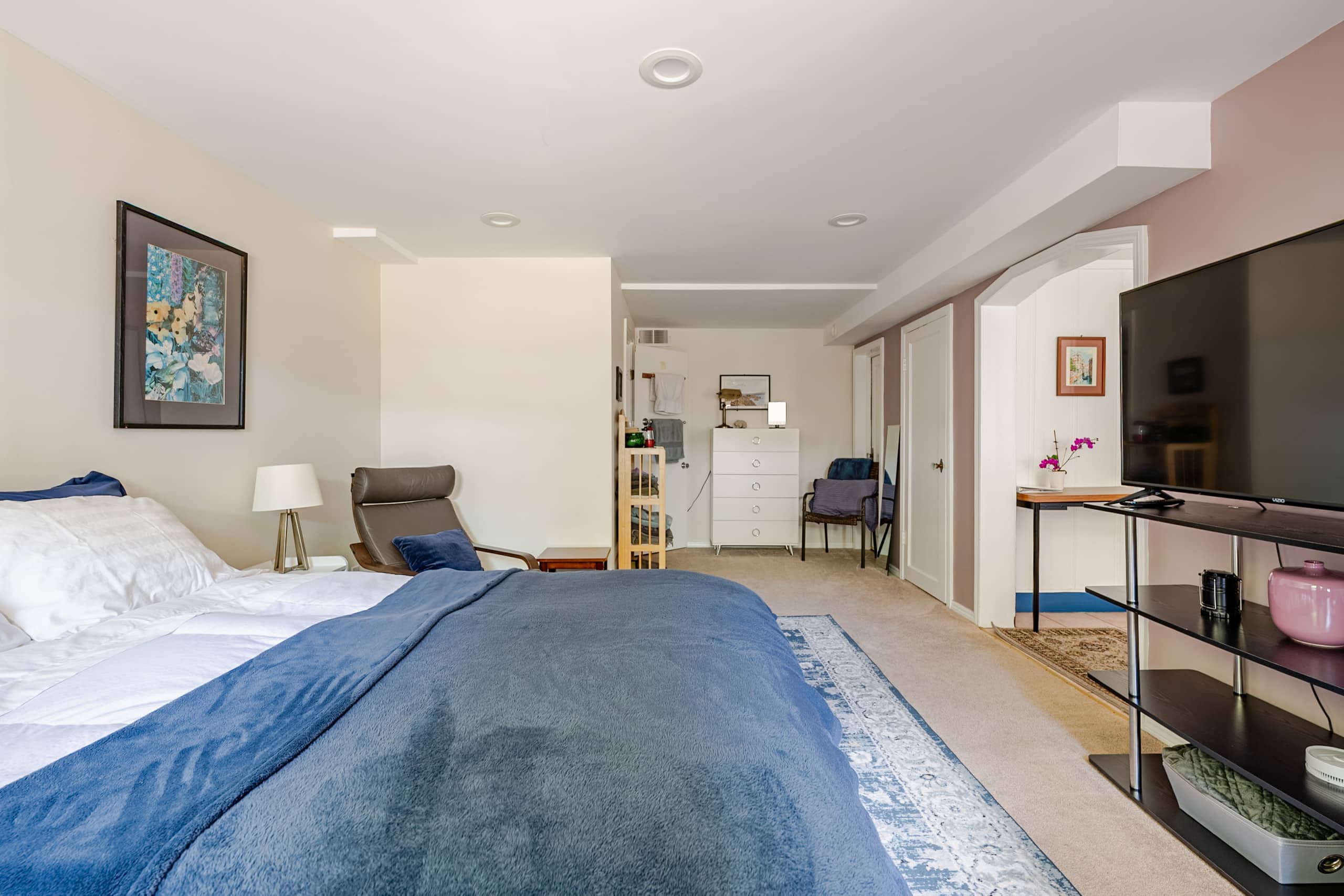 Home in San Francisco · ★4.93 · Studio · 1 bed · 1 bath - Image 2