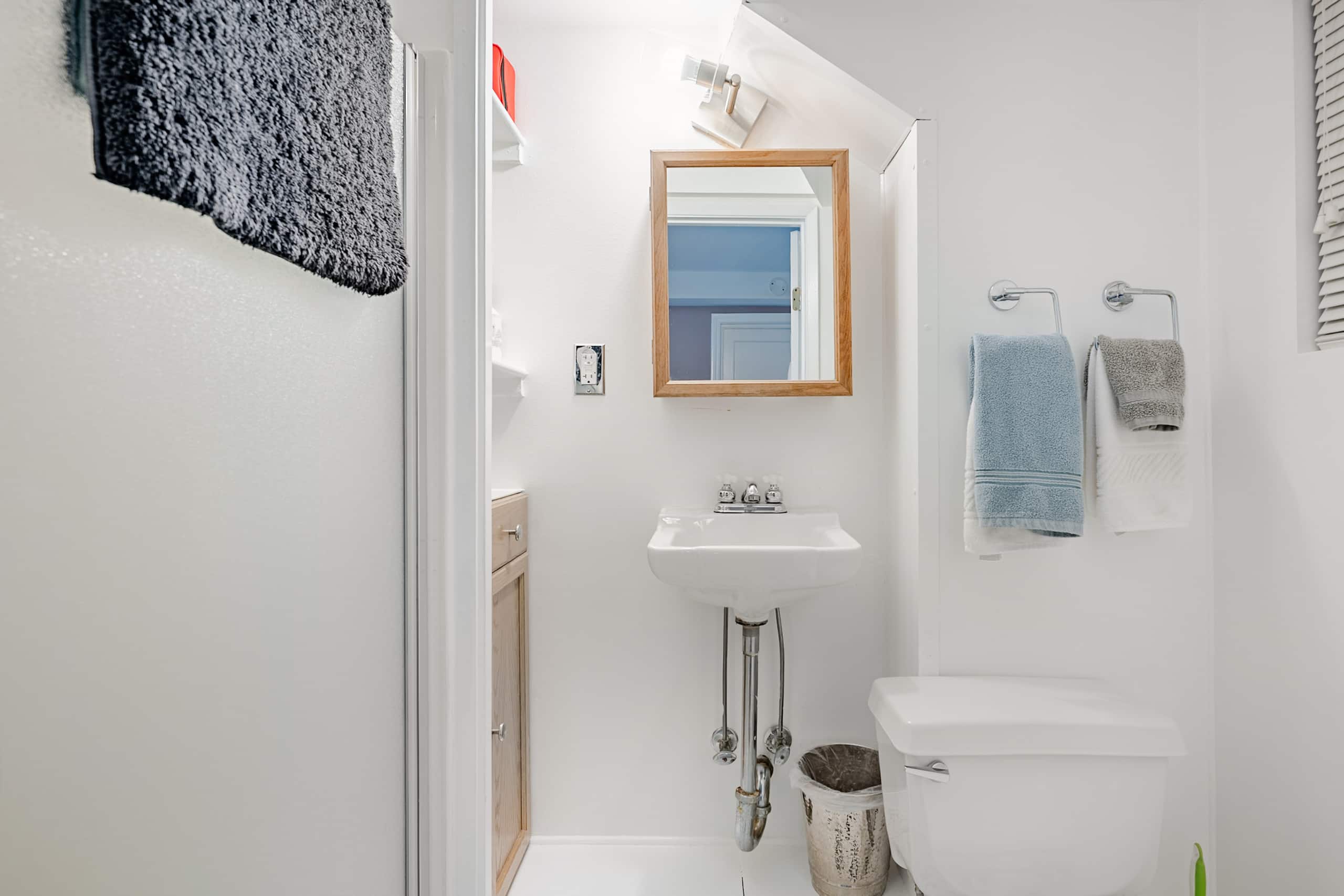 Home in San Francisco · ★4.93 · Studio · 1 bed · 1 bath - Image 17