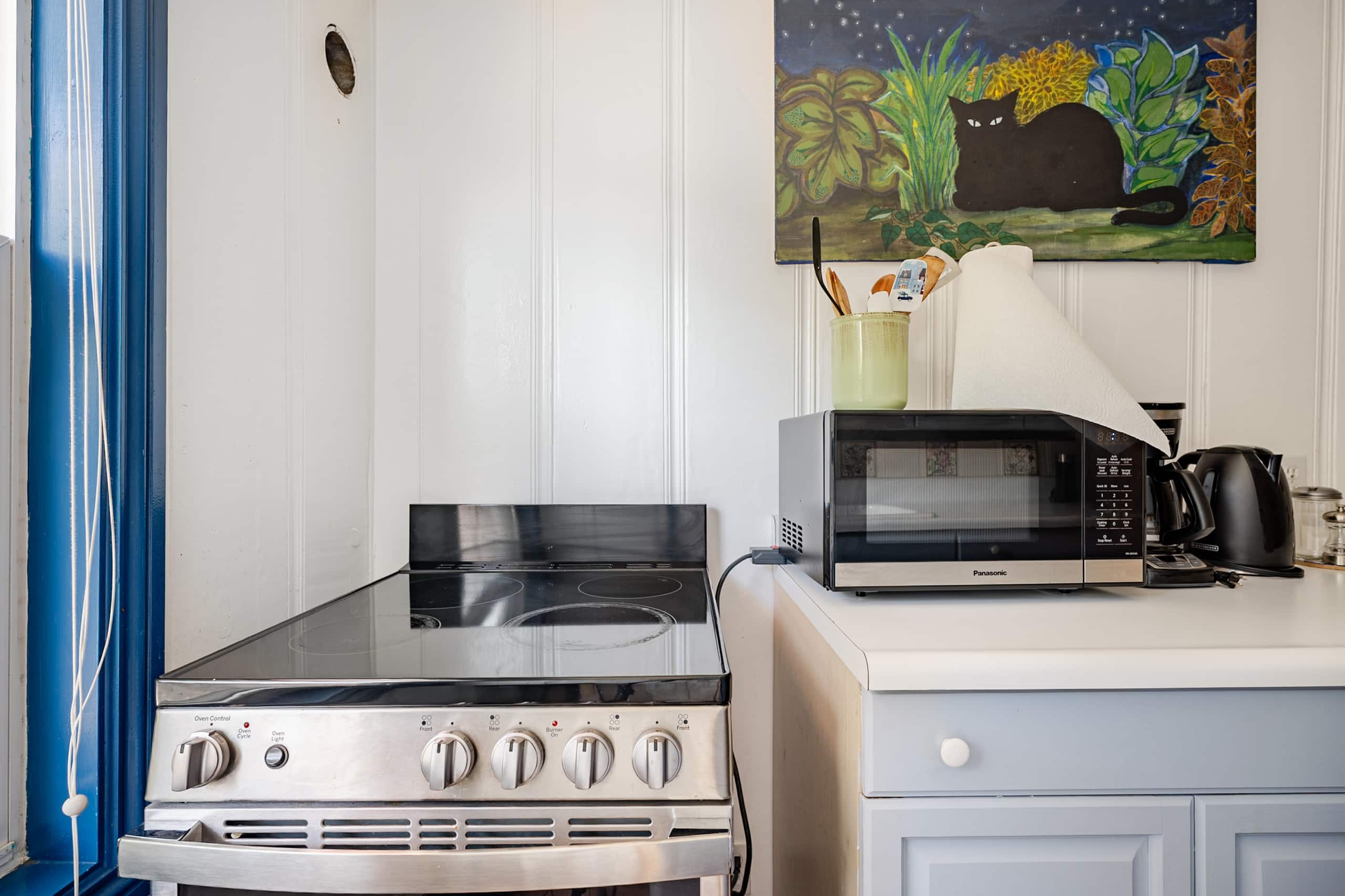 Home in San Francisco · ★4.93 · Studio · 1 bed · 1 bath - Image 12