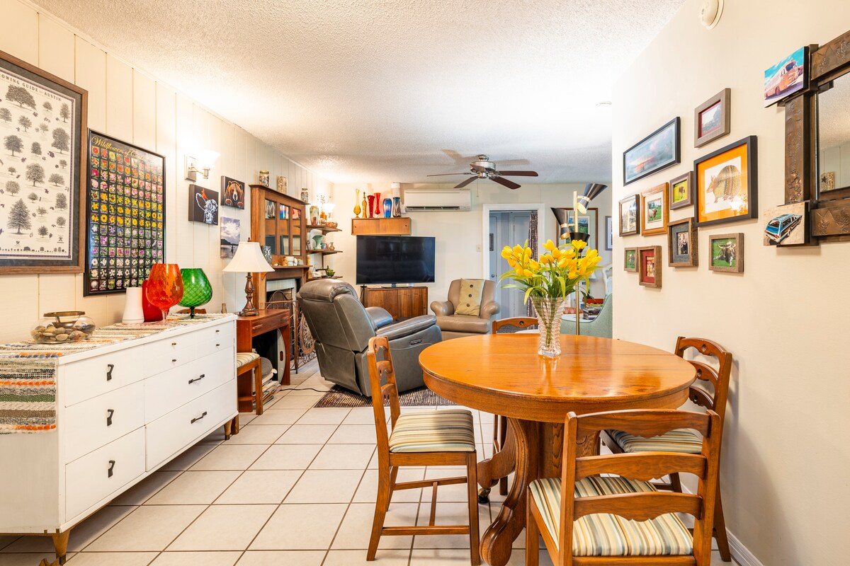 Cool mid-century home, 10 minutes from downtown