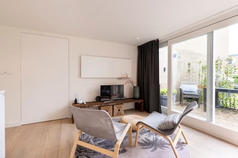 Top Airbnb: Studio Close to...everything nearby! in Zandvoort Zuid