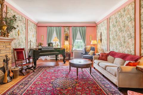 Historic Maryland Manor (Intimate Gatherings)