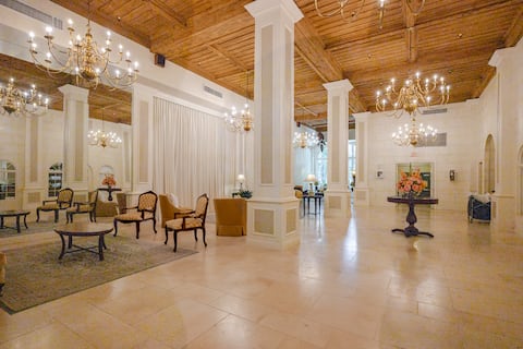 Popular Airbnb listing: The Lilly Pad: A Lilly Pulitzer- Inspired Condo in Palm Beach