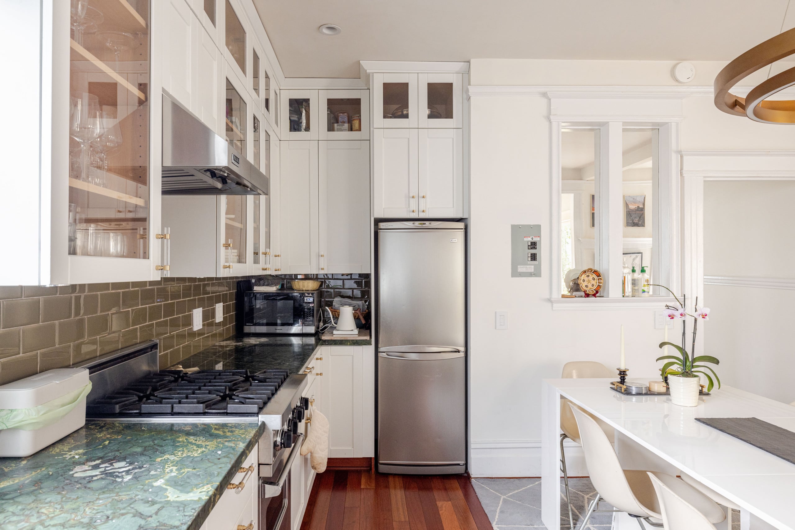 Home in San Francisco · ★4.96 · 3 bedrooms · 3 beds · 2 baths - Image 5