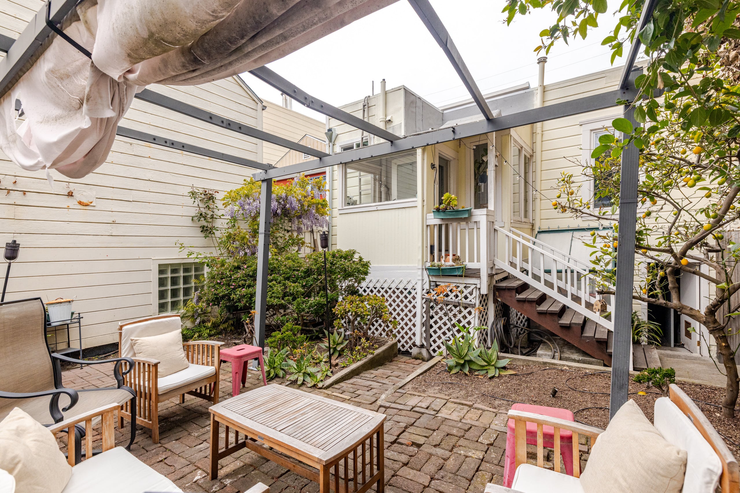 Home in San Francisco · ★4.96 · 3 bedrooms · 3 beds · 2 baths - Image 34