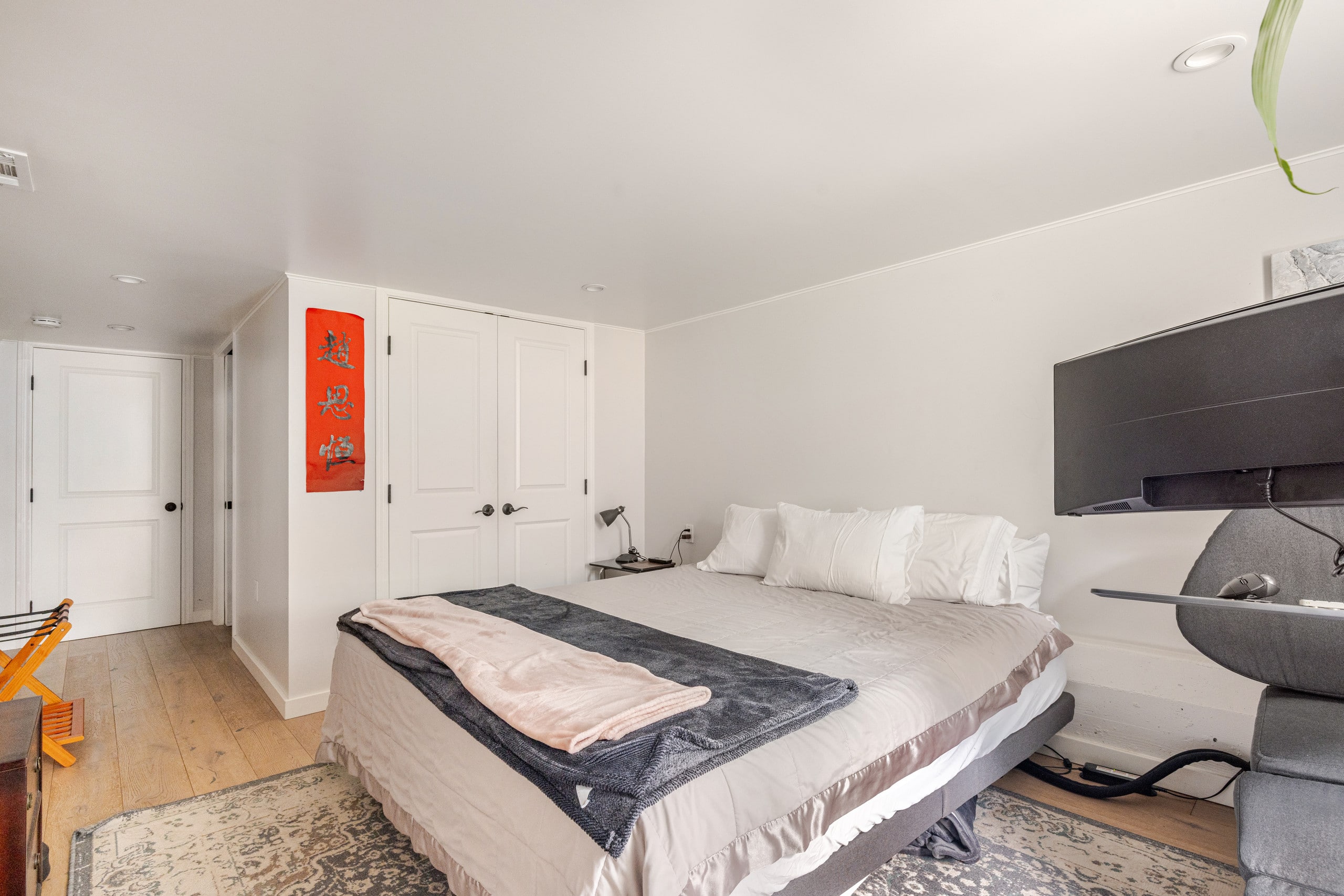 Home in San Francisco · ★4.96 · 3 bedrooms · 3 beds · 2 baths - Image 19