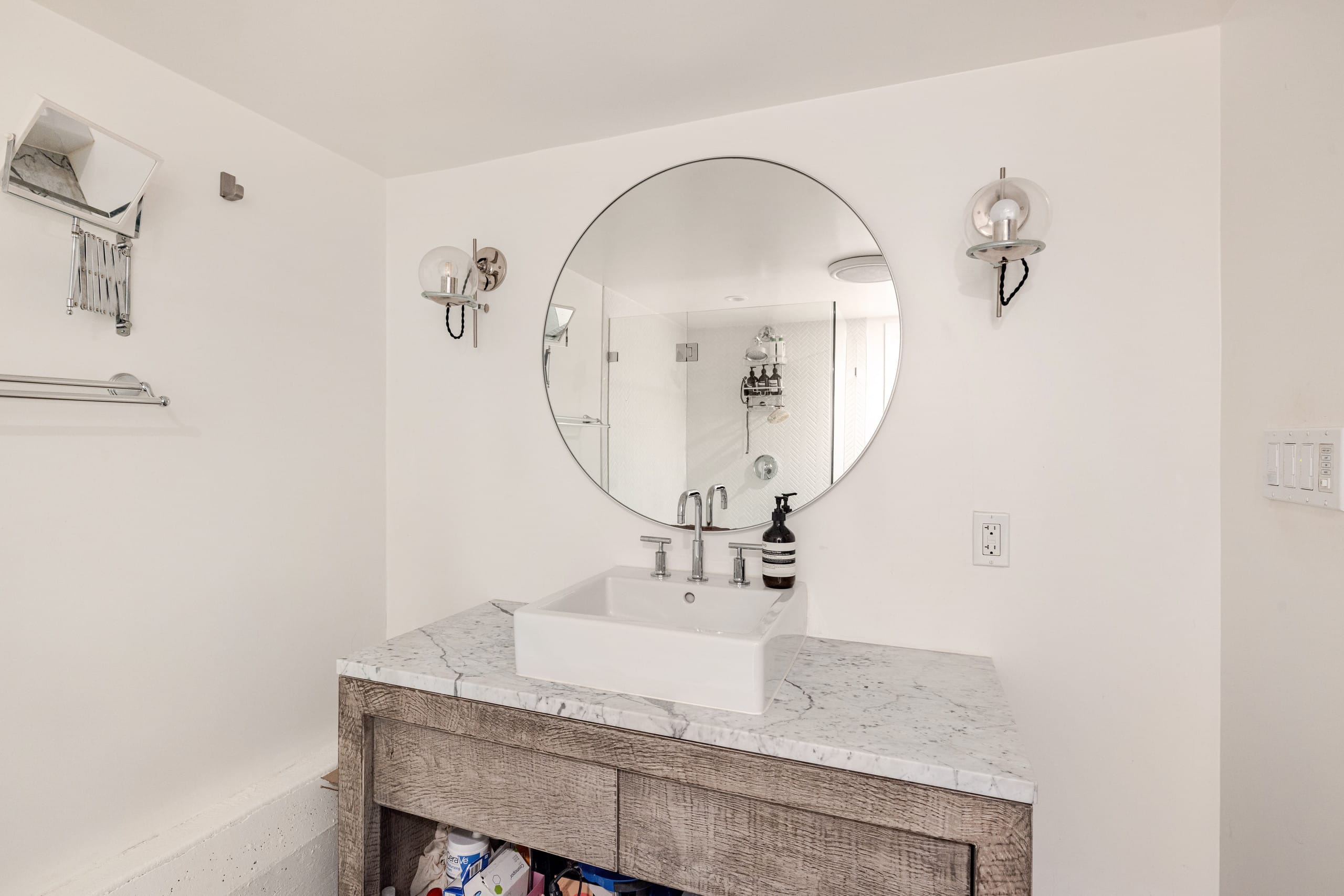Home in San Francisco · ★4.96 · 3 bedrooms · 3 beds · 2 baths - Image 23