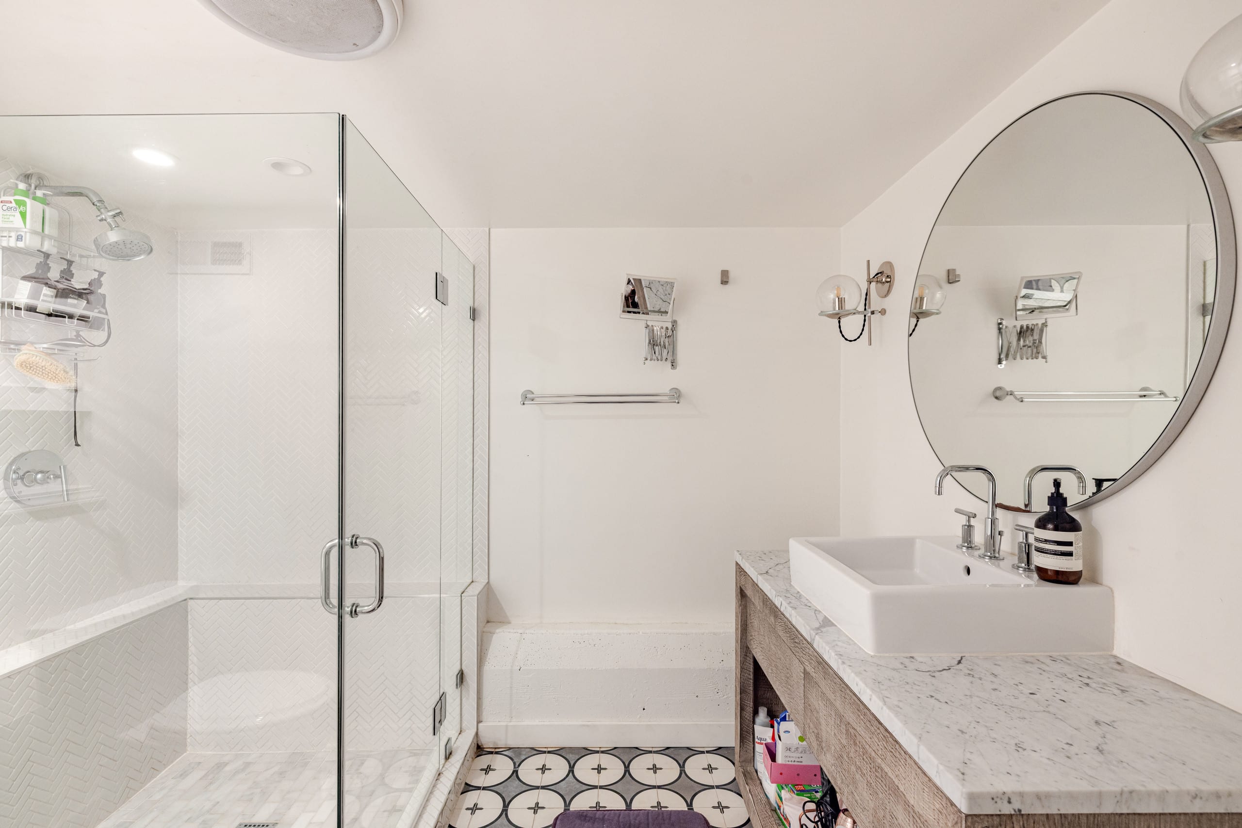 Home in San Francisco · ★4.96 · 3 bedrooms · 3 beds · 2 baths - Image 25