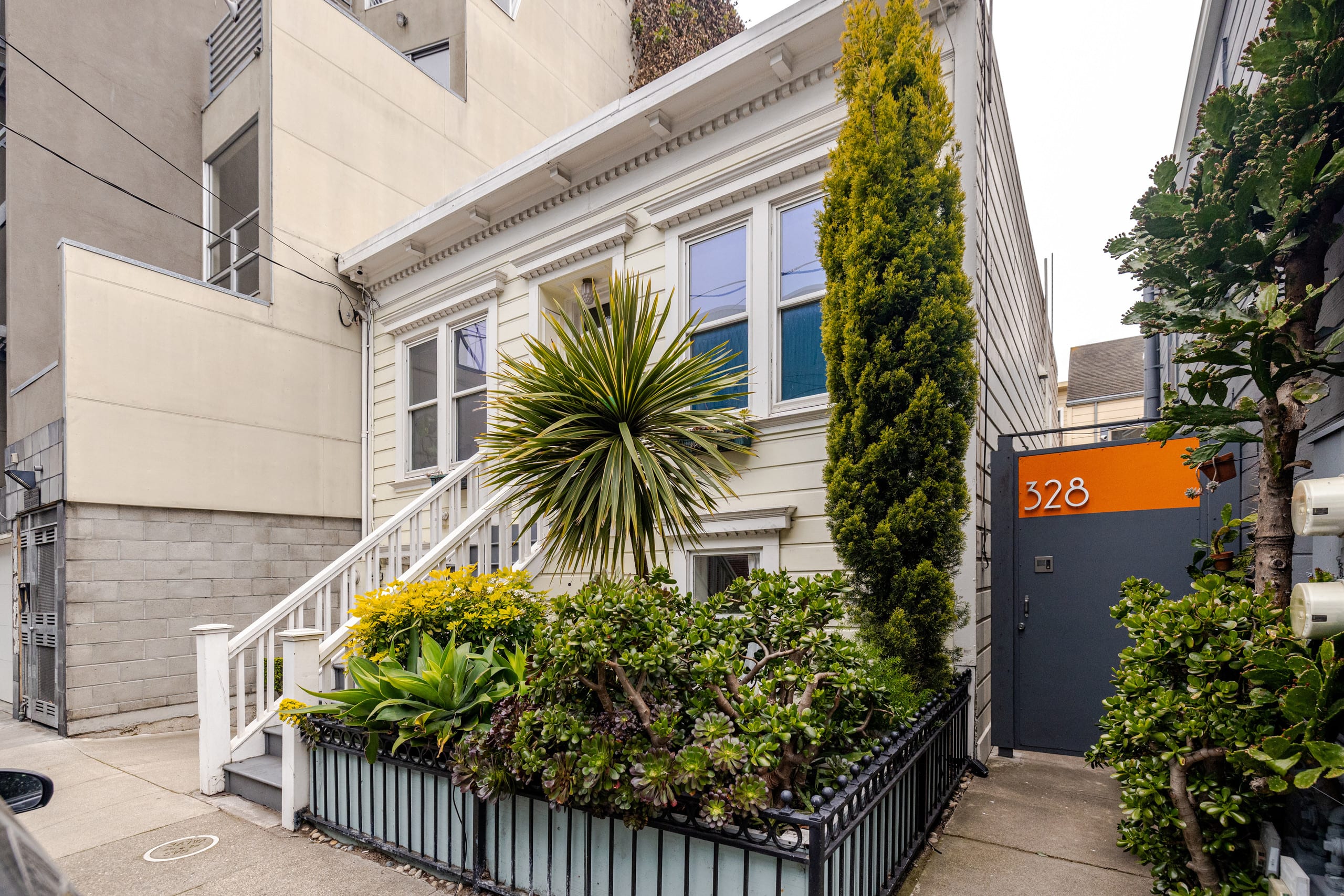 Home in San Francisco · ★4.96 · 3 bedrooms · 3 beds · 2 baths - Image 38