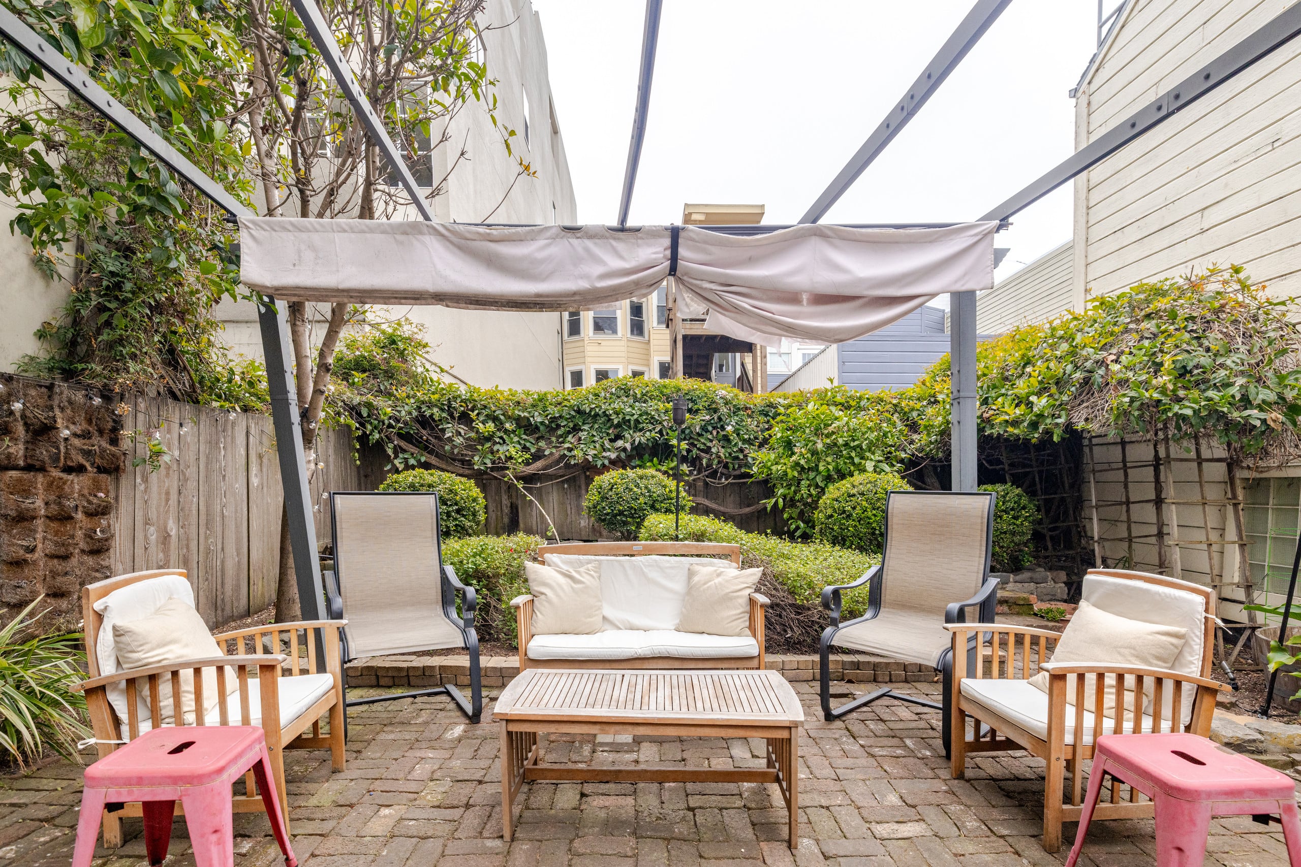 Home in San Francisco · ★4.96 · 3 bedrooms · 3 beds · 2 baths - Image 35