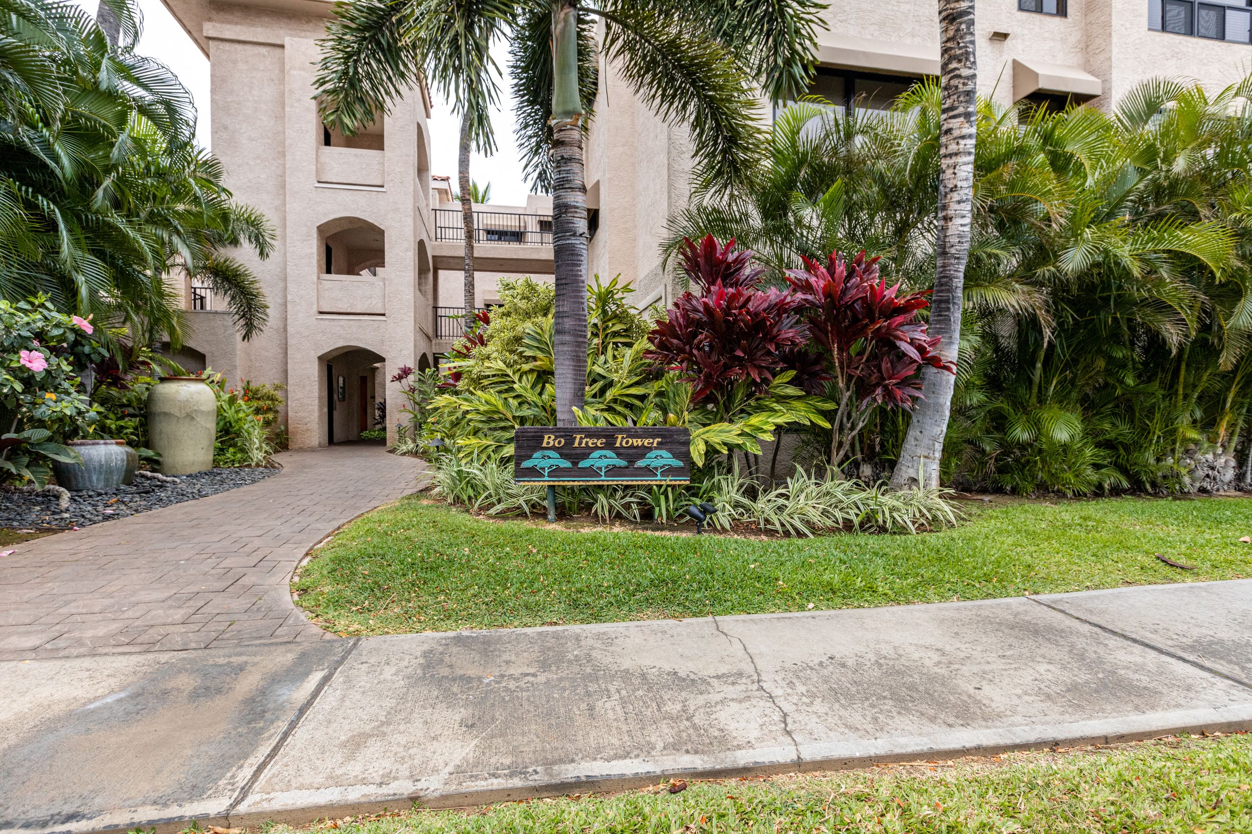 Enjoy lush tropical lifestyle in Waikoloa Resort - Photo 48
