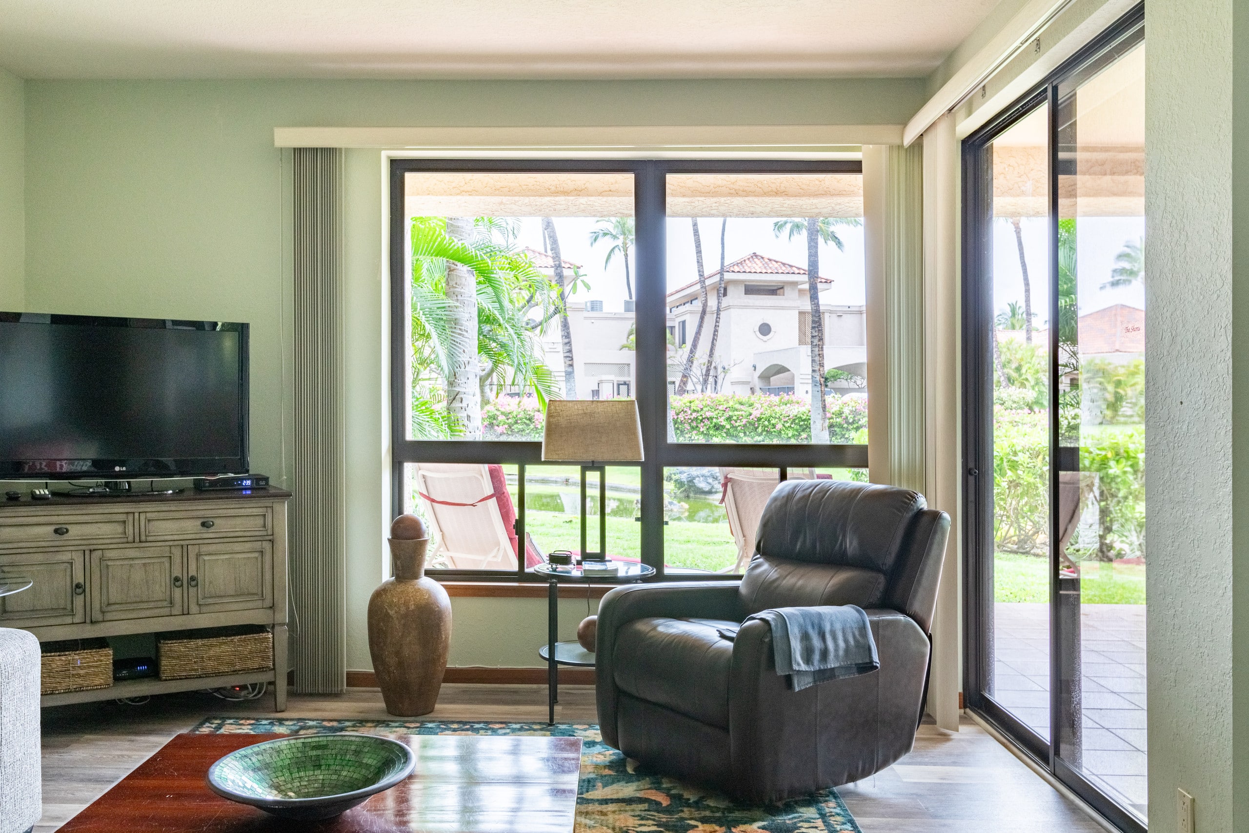 Enjoy lush tropical lifestyle in Waikoloa Resort - Photo 6