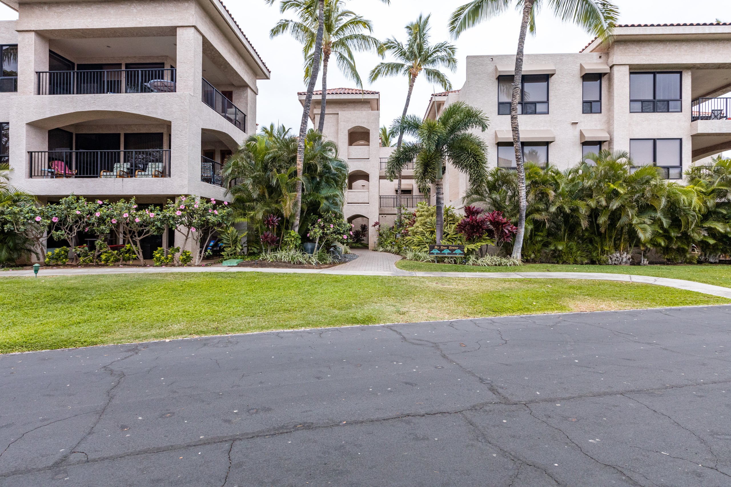Enjoy lush tropical lifestyle in Waikoloa Resort - Photo 44