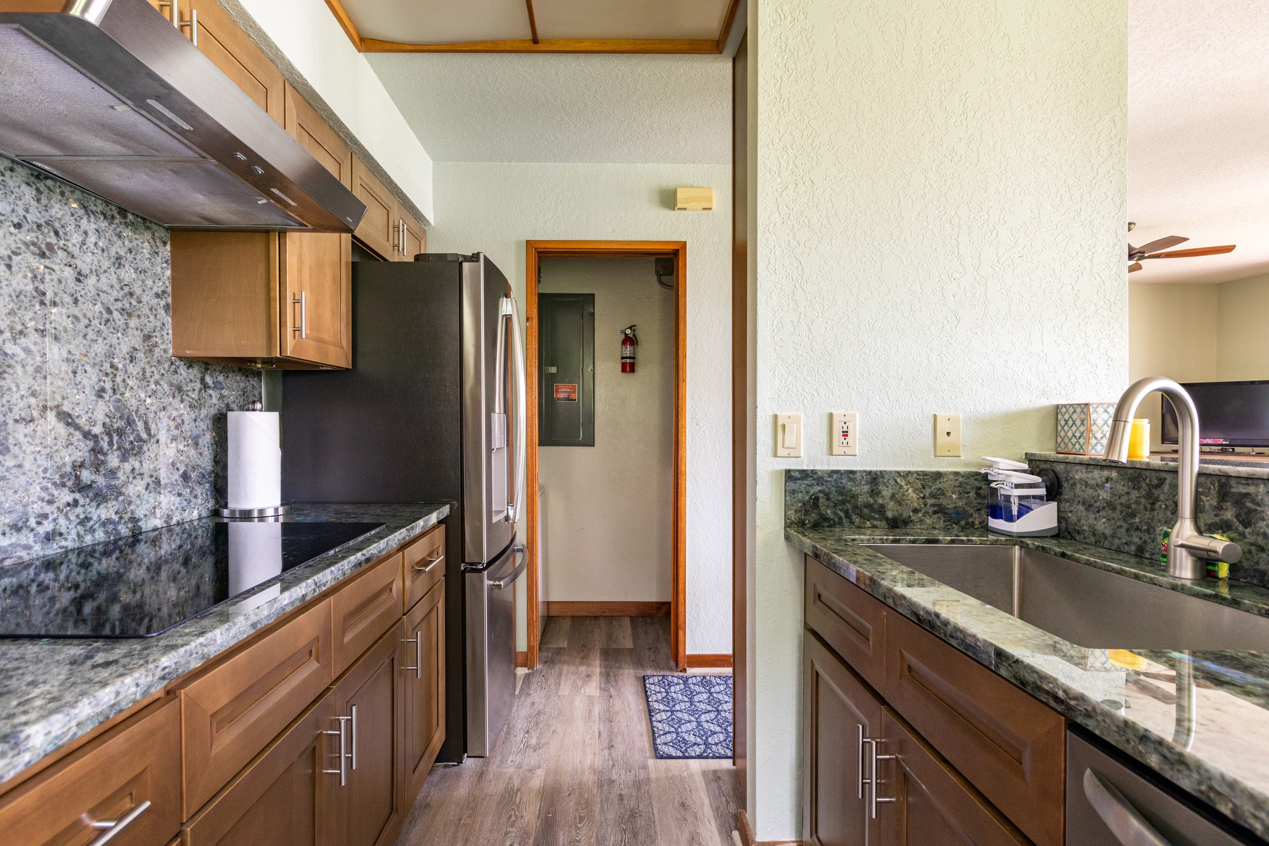 Enjoy lush tropical lifestyle in Waikoloa Resort - Photo 16