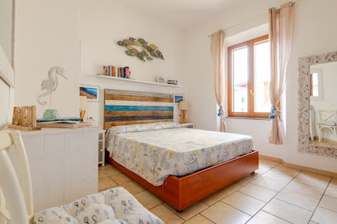 Top performing Airbnb: Apartment 80 meters from the sea in Marina di Campo in Campo Nell'elba