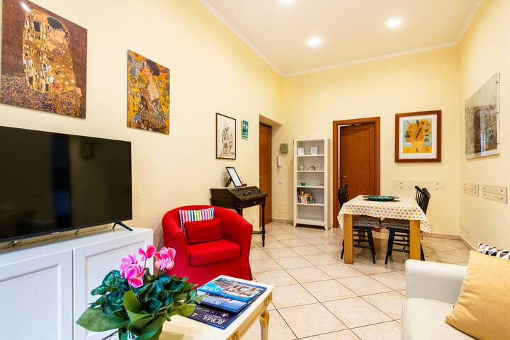 New Apartment Sistina near Trevi & Spagna, Roma gallery image 3
