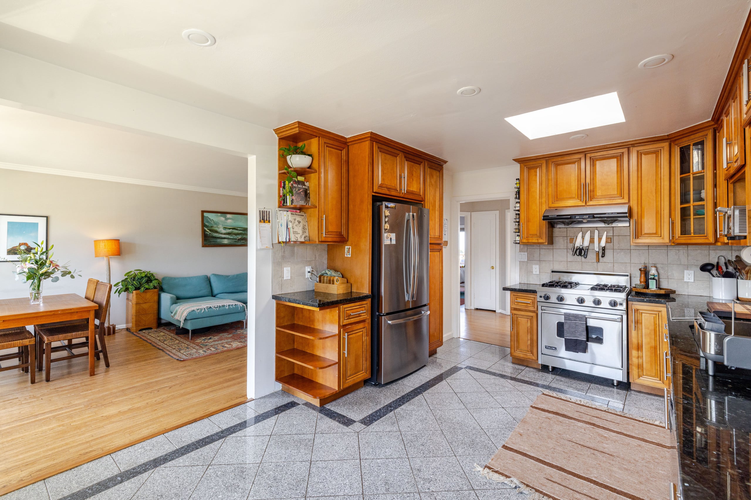 Home in San Francisco · ★4.94 · 3 bedrooms · 3 beds · 2 baths - Image 12