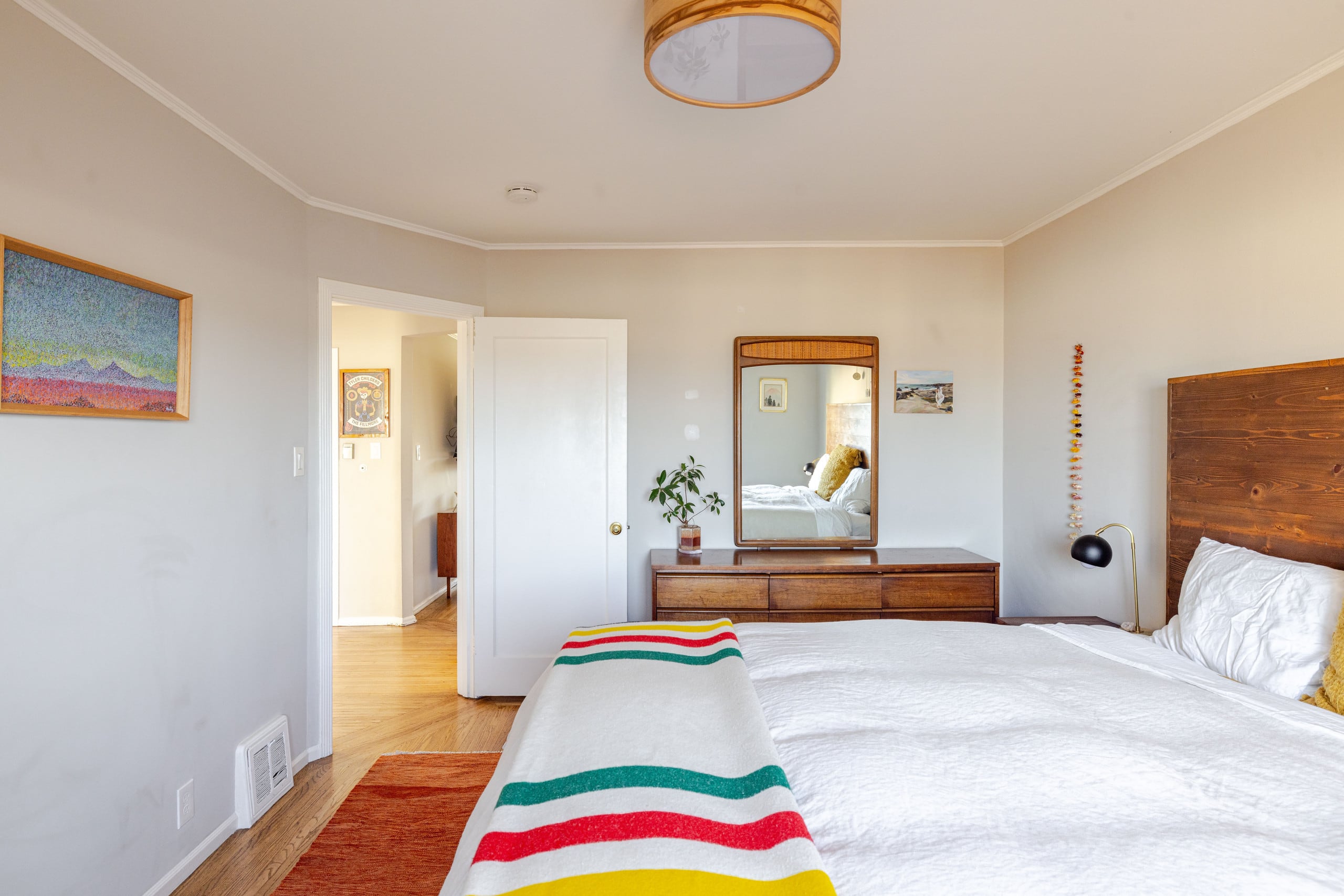 Home in San Francisco · ★4.94 · 3 bedrooms · 3 beds · 2 baths - Image 16