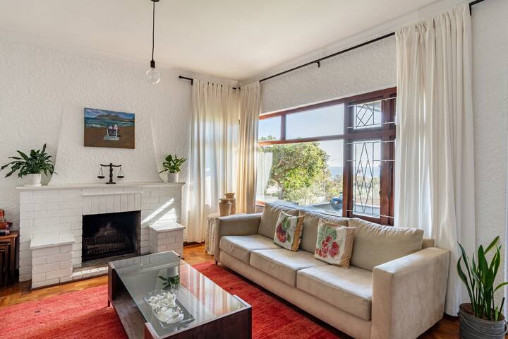 Tranquility Camps Bay House house for Rent gallery image 2