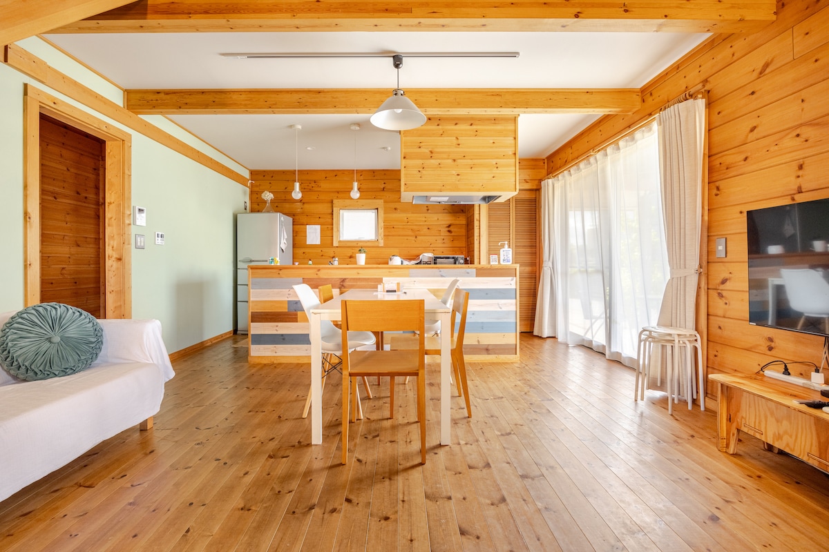 Shisui Premium Outlet side newly built BESS house - Cabins for