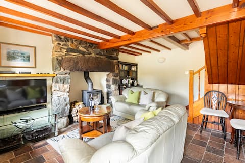 Ship Cottage, Llanrug, Snowdonia.