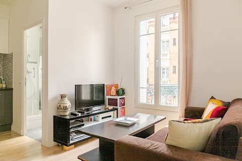 Entire 2P. Apartment  in Vincennes