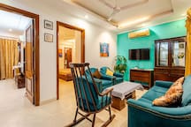 DELIGHTFUL 2BR LUXURY APARTMENT GREATER KAILASH 1