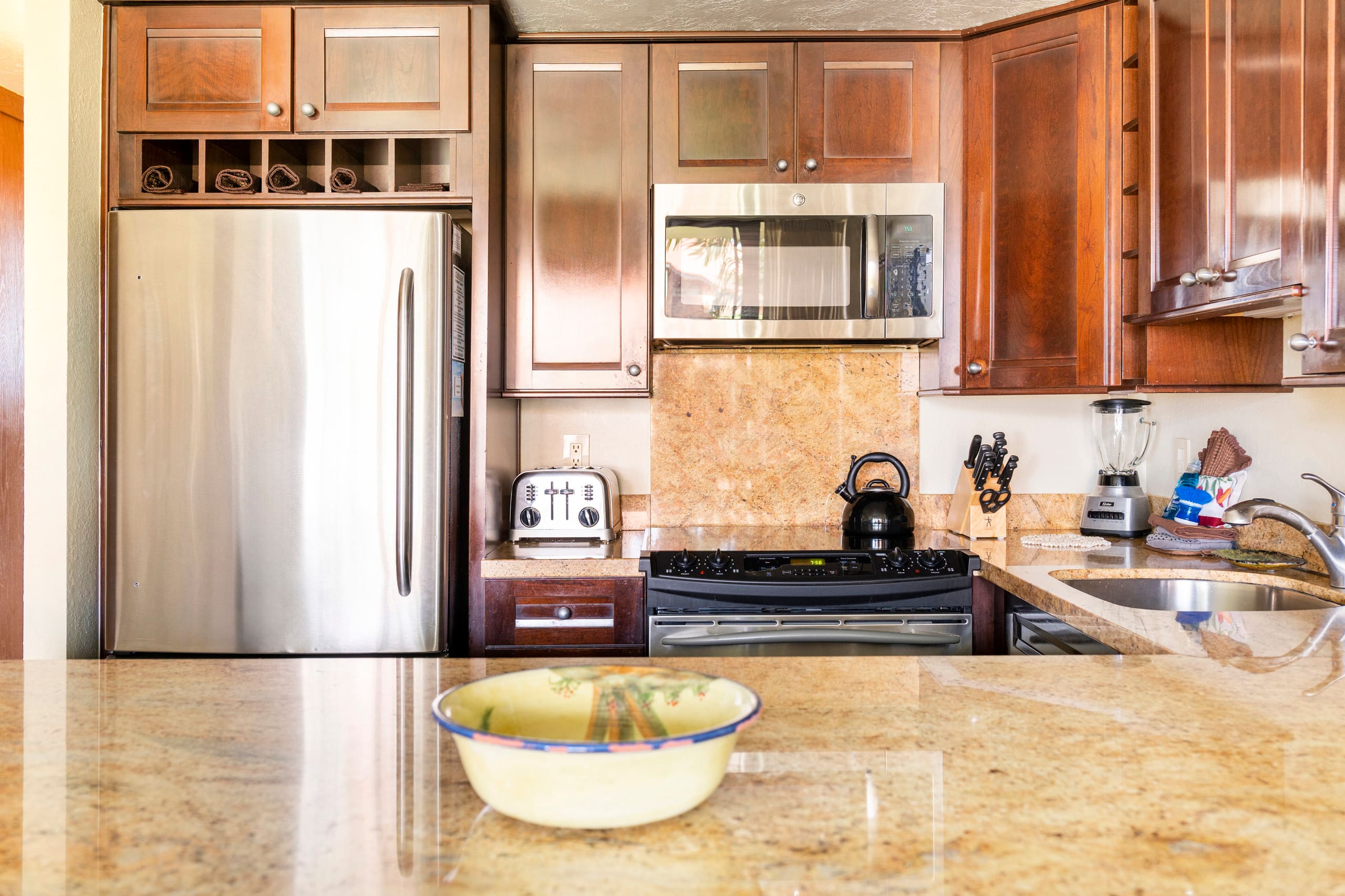 Stunning Luxury Oceanview Condo - Image 6