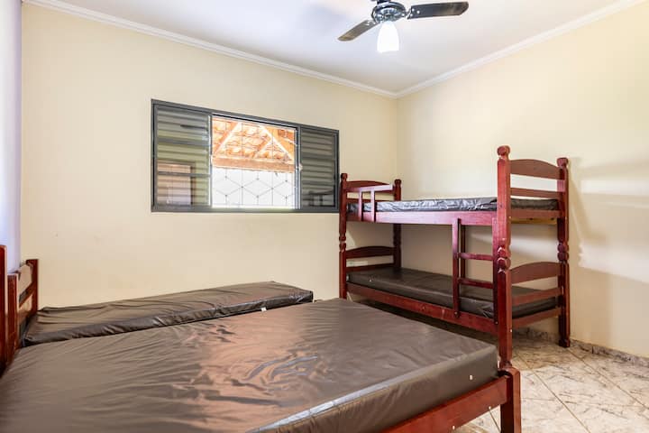 غرفة النوم 1