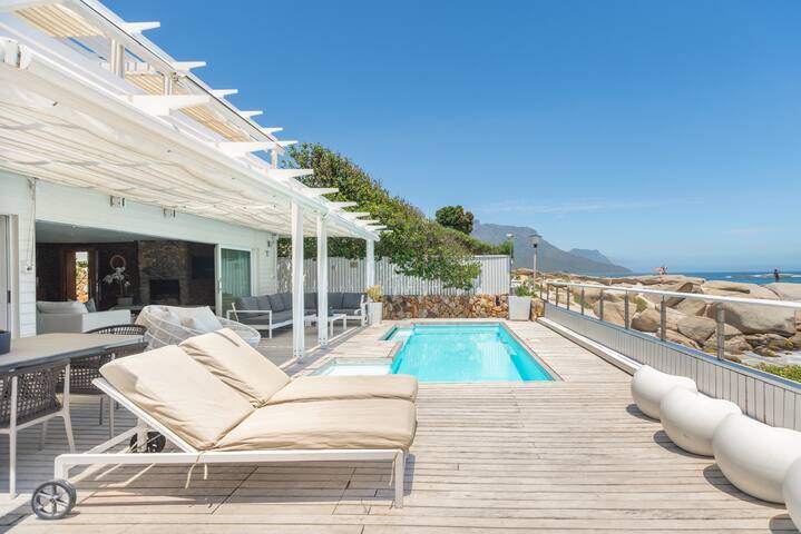 Glen Beach Bungalow Main House gallery image 3