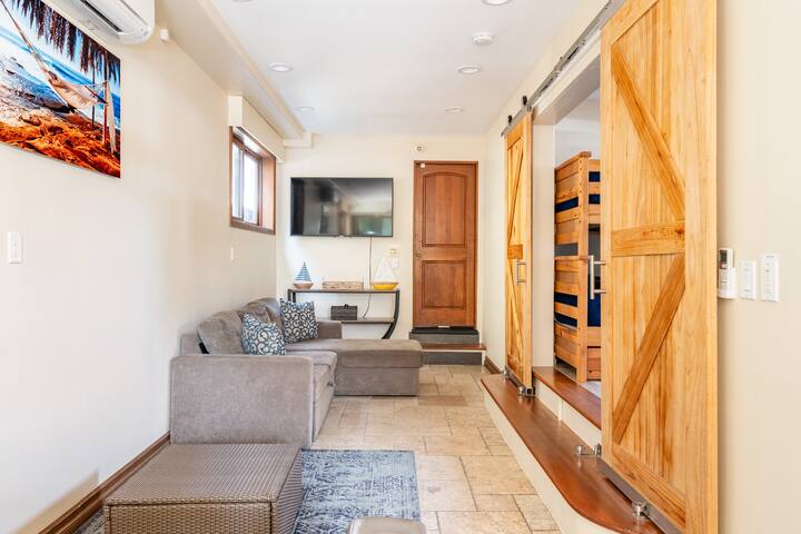 MIssion Beach Masterpiece gallery image 2