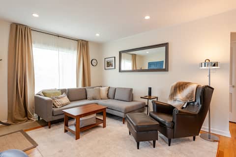 Top performing Airbnb: Private parkside retreat in Sunnyside