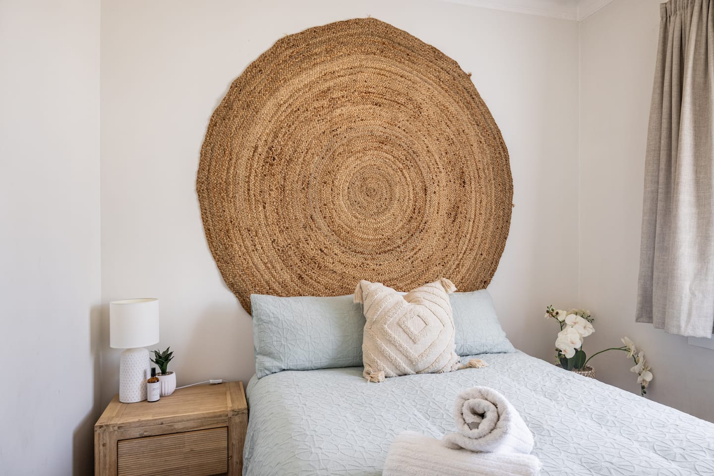 Bohemian Living In Central Hastings 2
