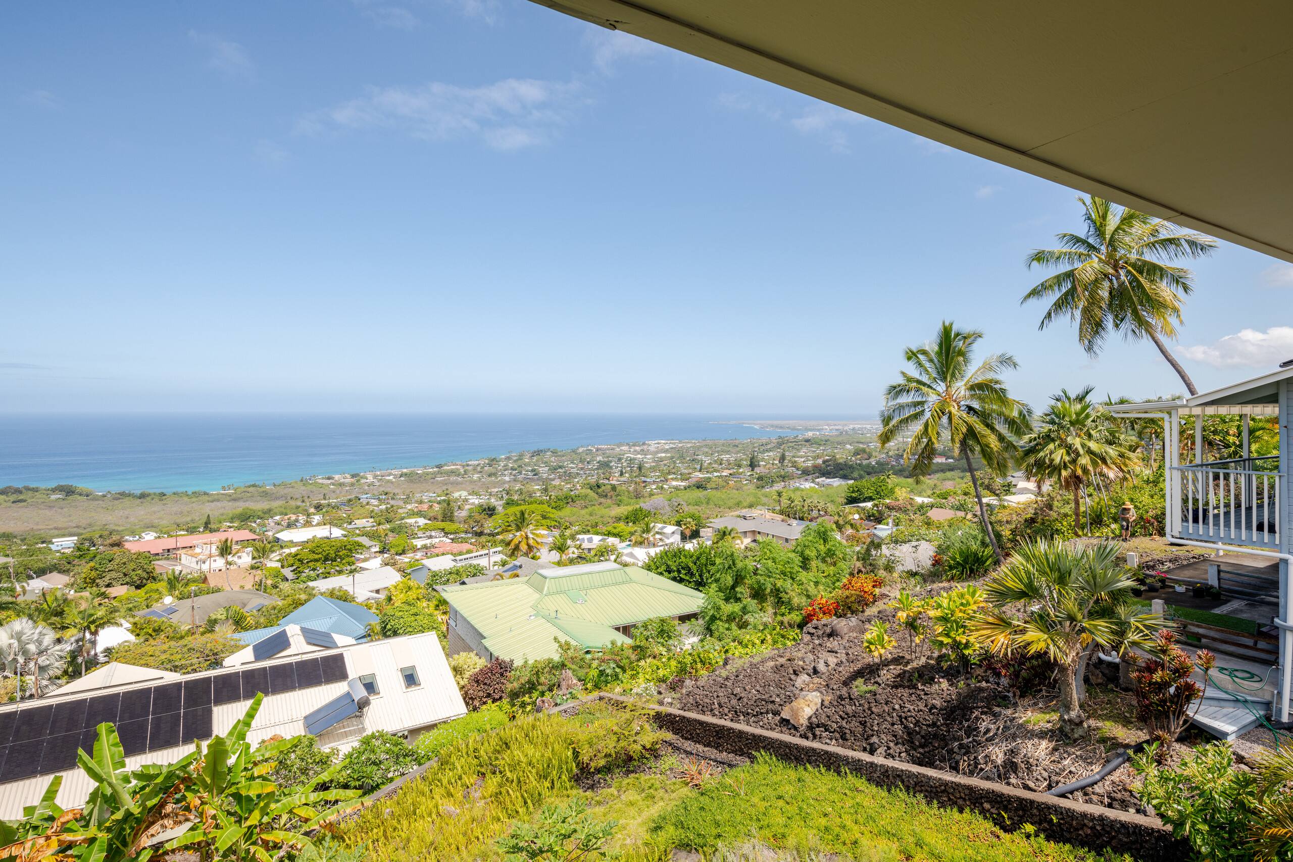 Home in Kailua-Kona · ★5.0 · 2 bedrooms · 3 beds · 1 bath - Image 4