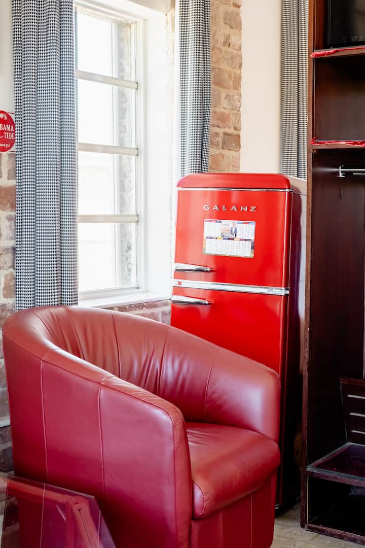Alabama Boutique Hotel: #6 W/ Tv Rm, Pacman Arcade - 터스컬루사