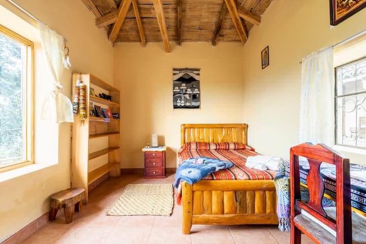 Double room for couples or single travelers