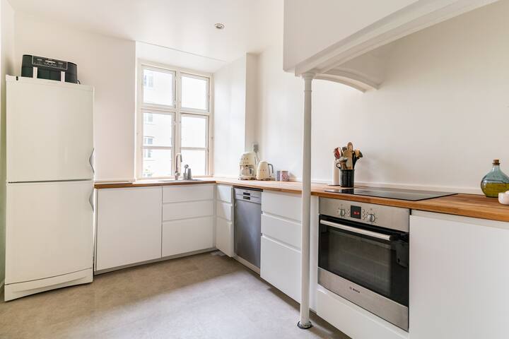 Spacious apartment in the heart of Copenhagen gallery image 4