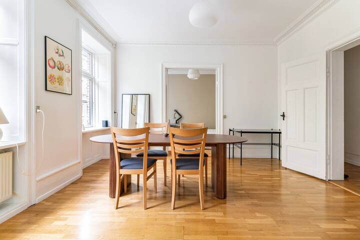 Spacious apartment in the heart of Copenhagen gallery image 3