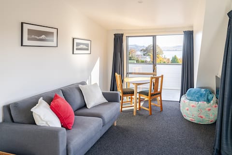 Popular Airbnb listing: Gorgeous Views of Lake Taupō and Mount Tauhara in Waikato