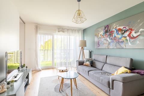 Charming T2 with terrace /Proximity Lyon /parking