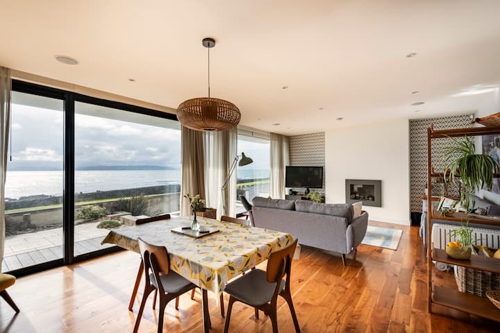 Shore,  a 2 bedroom sea view bolt hole for adults.